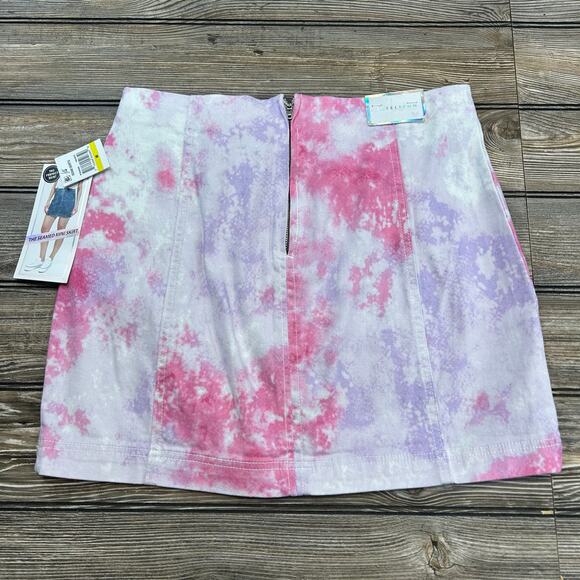 Tie Dye Mini Skirt Medium - Picture 4 of 6